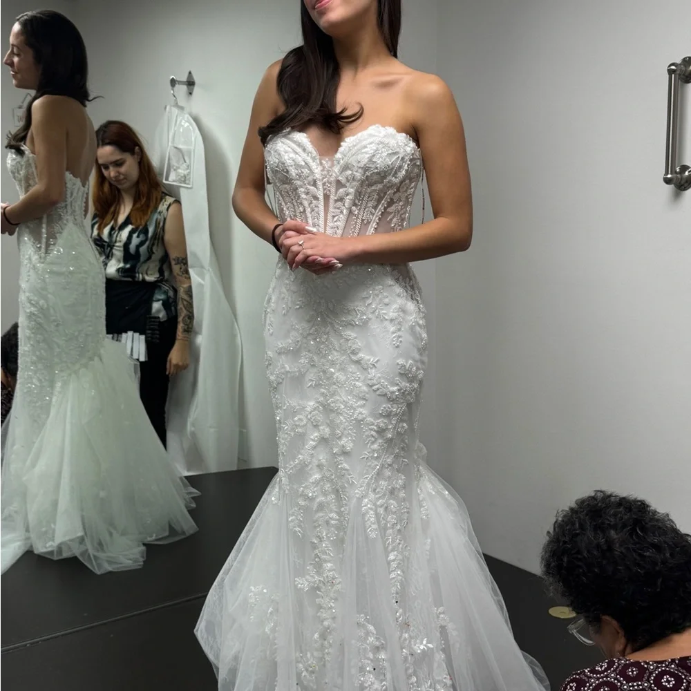 Maggie Sottero White Wedding Dress with Lace Train - Picture 2 of 13